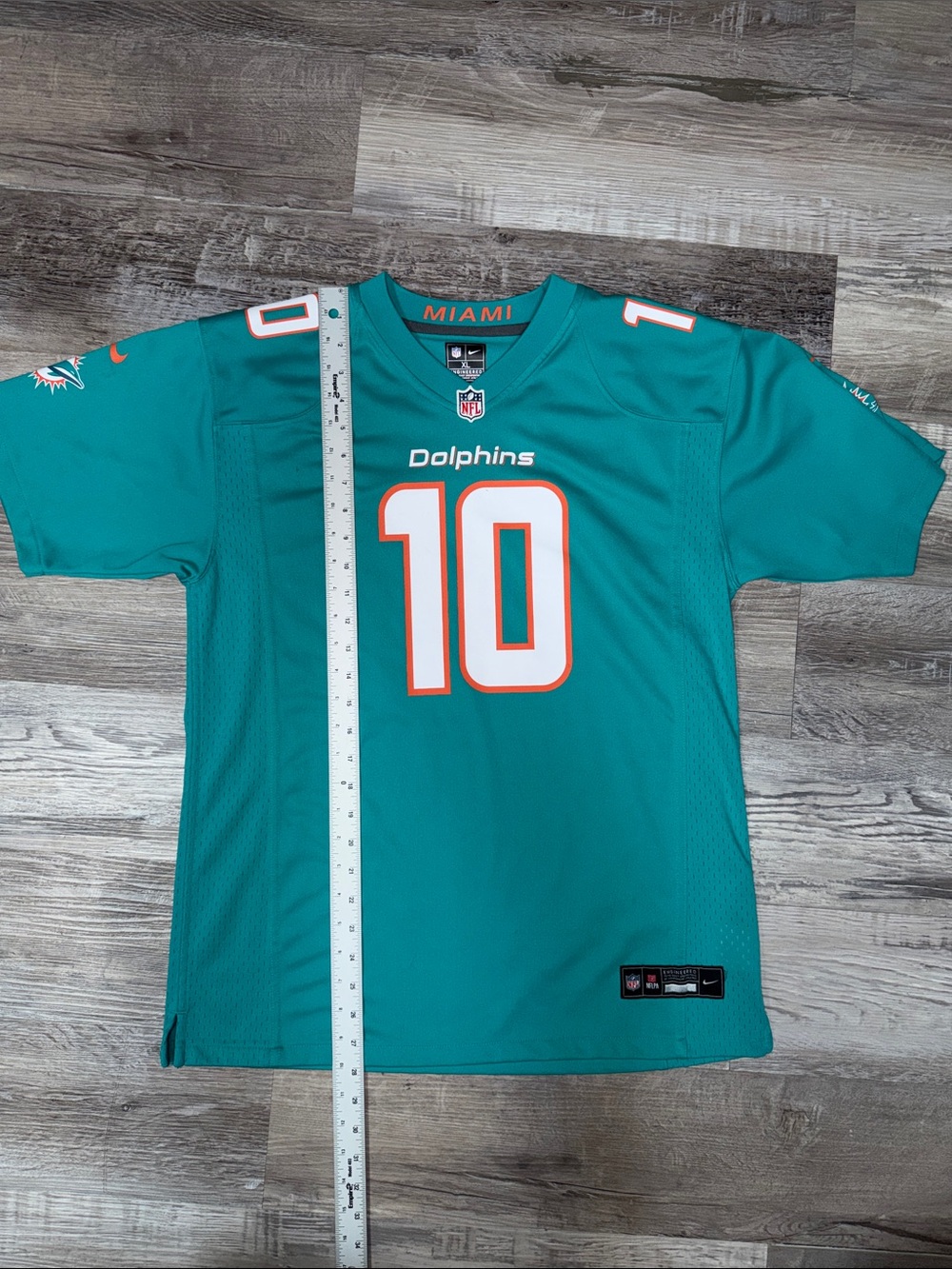 Boys Nike Tyreek Hill Dolphins #10 NFL Football Jersey - Picture 10 of 10